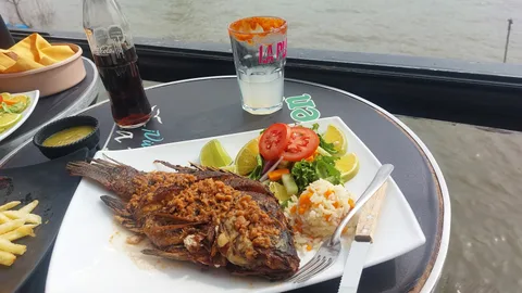 Fotografía de RESTAURANT LA PLAYA VALLE DE BRAVO